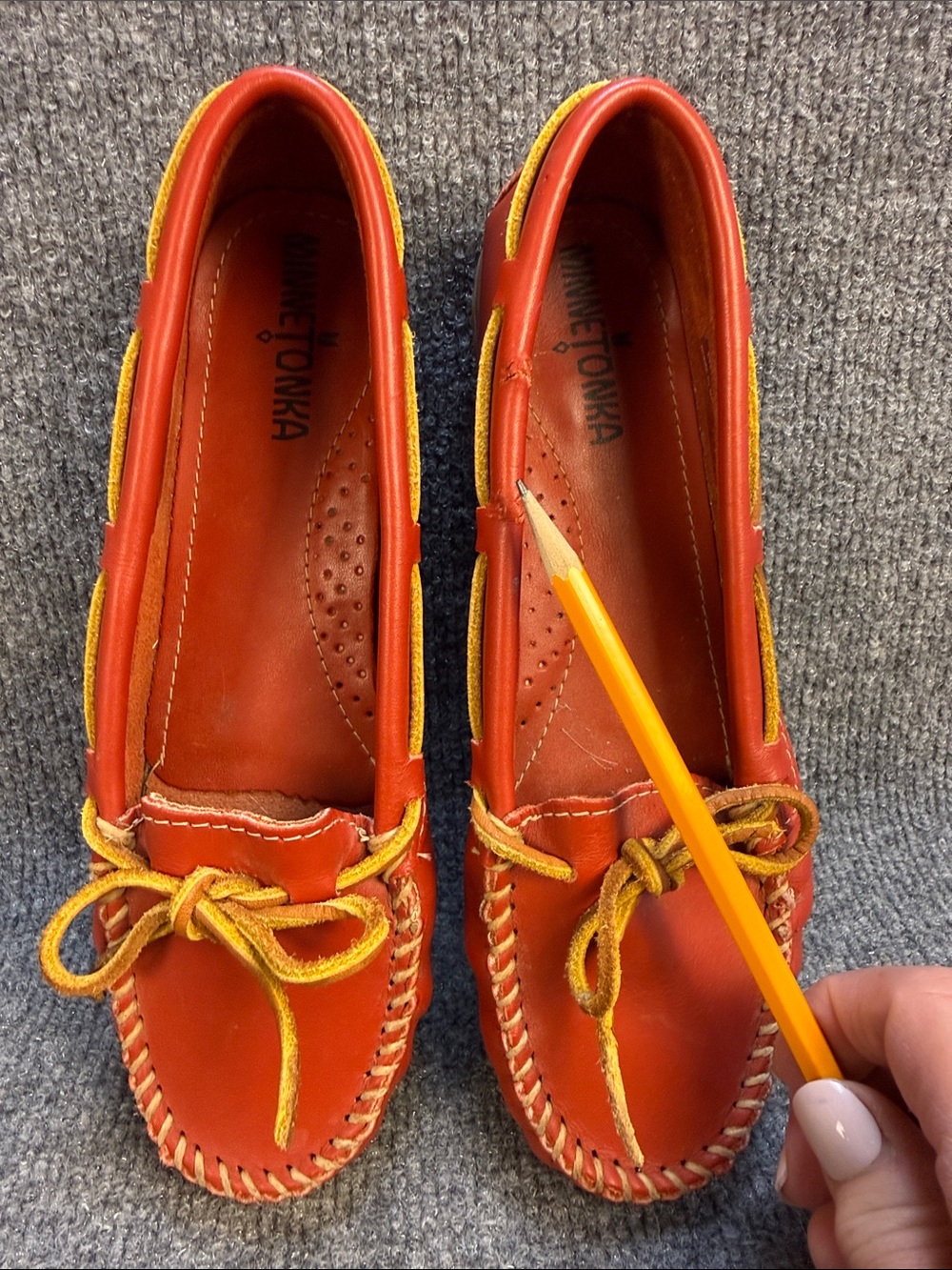 Minnetonka Red Leather Moccasins with Leather Trim and Lace Women’s Size 7 - Picture 11 of 11